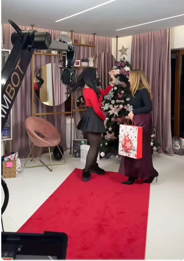 Glambot București glambot braț robotic slow motion la eveniment premium glamour, conținut viral
